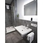 Dom wakacyjny Q-stall, 01 Brilon