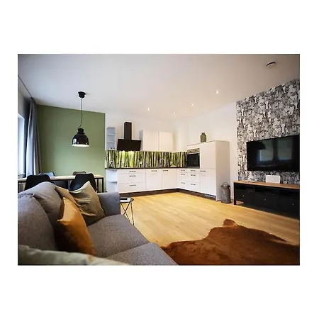 Q-stall, 01 Feriehus