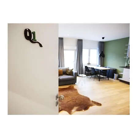 Q-stall, 01 Ferienhaus *